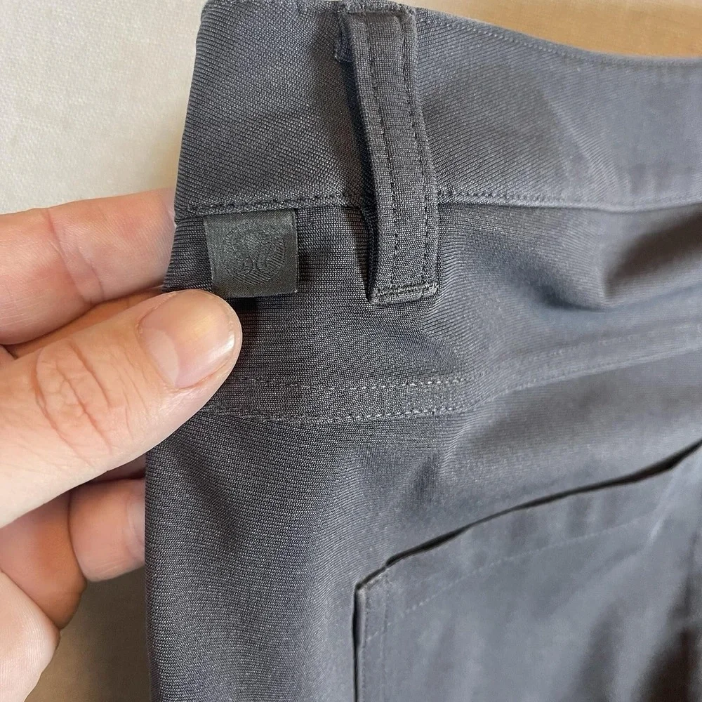 Lululemon Pants‎ Mens 40x27 Black Commission Classic Warpstreme Athleisure EUC